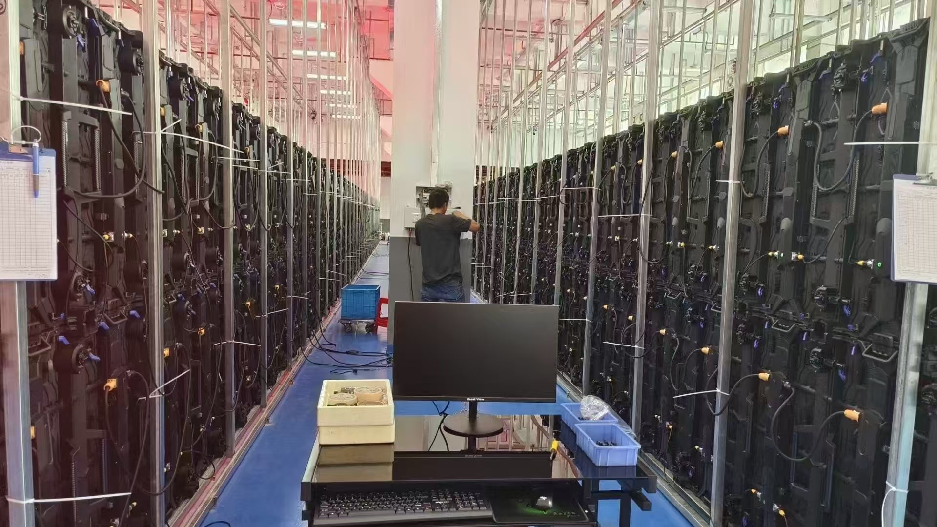 LED display cabinets undergoing full-screen aging and burn-in testing